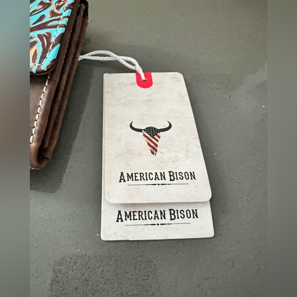 American Bison Western Floral Embossed Leather Wallet Brown Turquoise NWT - Picture 4 of 10